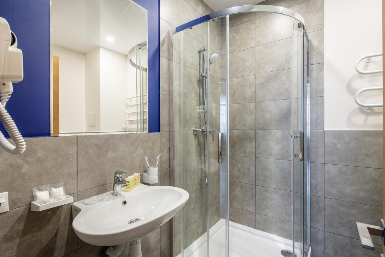 Comfort House Kiev Bagian luar foto